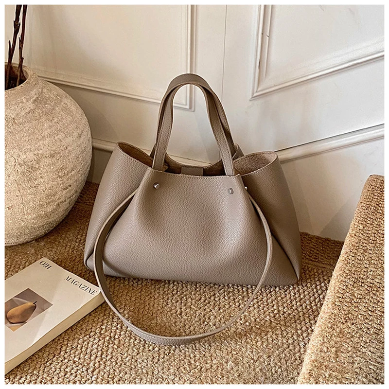

Korean Style High-capacity Versatile Commuting Tote Bag 2026 Fashionable New Shoulder Bag Premium Soft Leather Women's Handbag