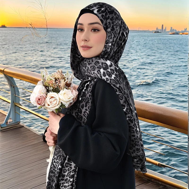 

Атласный шелковый шарф с леопардовым принтом, женский хиджаб, мусульманский хиджаб, шаль, женский вискоза, хлопок, исламский тюрбан, платок 182*85 см
