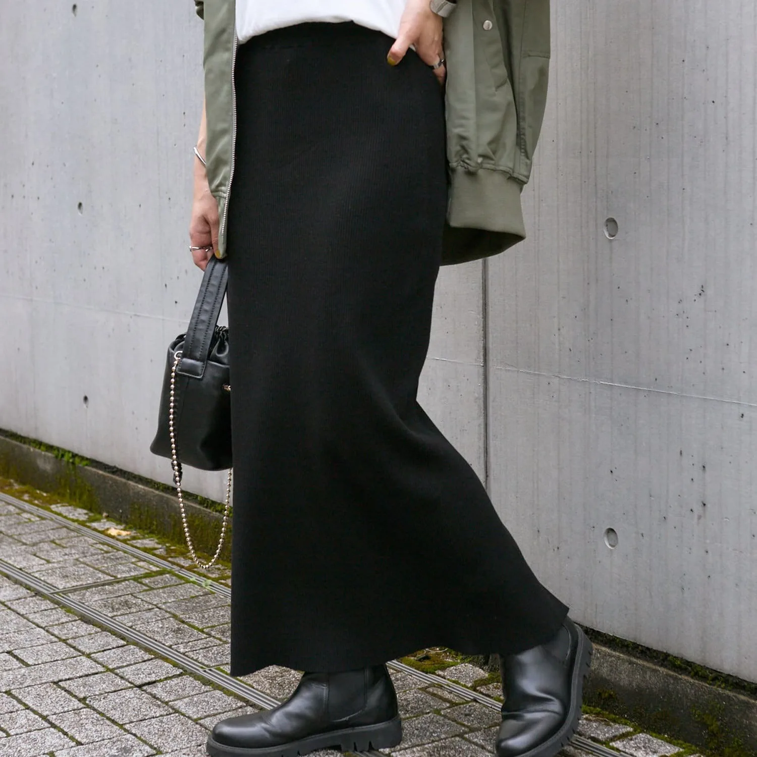 

Весна 2025: Новая вязаная длинная юбка 85 см из высококачественного полиэстера, деловой стиль, средняя талия, H-образный силуэт, стандартный крой для женщин среднего возраста.