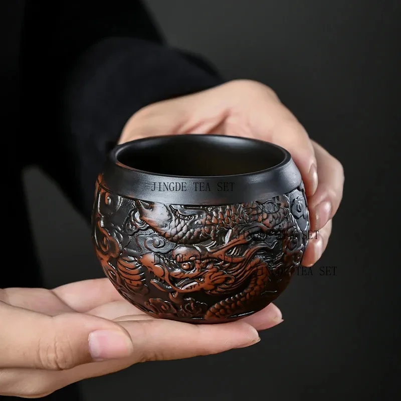 Exklusive Tasse mit kleinem Fassungsvermögen aus violetter Keramikbesitzer, exquisites High-End-Kung-Fu-Teeset für Gäste zu Hause, um die Teetasse zu trinken