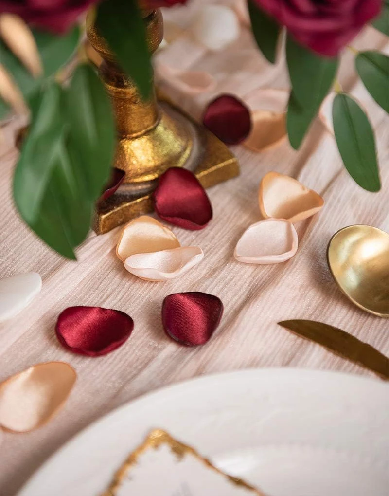 100pcs/bag Mixed Color Silk Satin Rose Petals for Wedding Marriage Table Decoration Vanlentine\'s Day Birthday Party Decor
