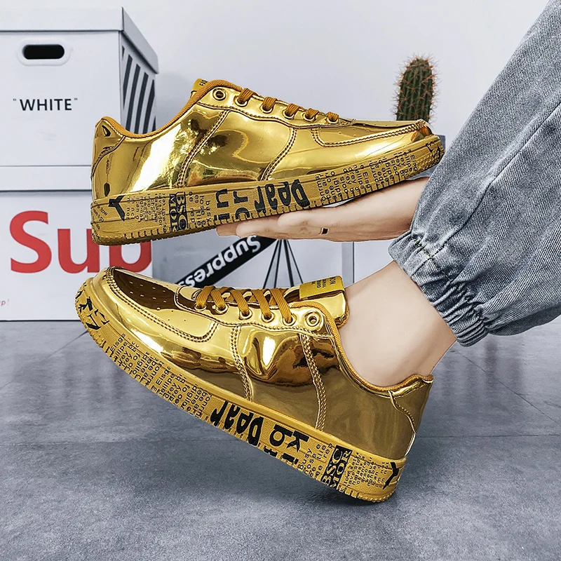 New Gold Sneakers Couple Shoes Luxury Casual Glitter Sneakers Men Hip-hop Streetwear Skateboard Shoes Men Flat Designer Footwear