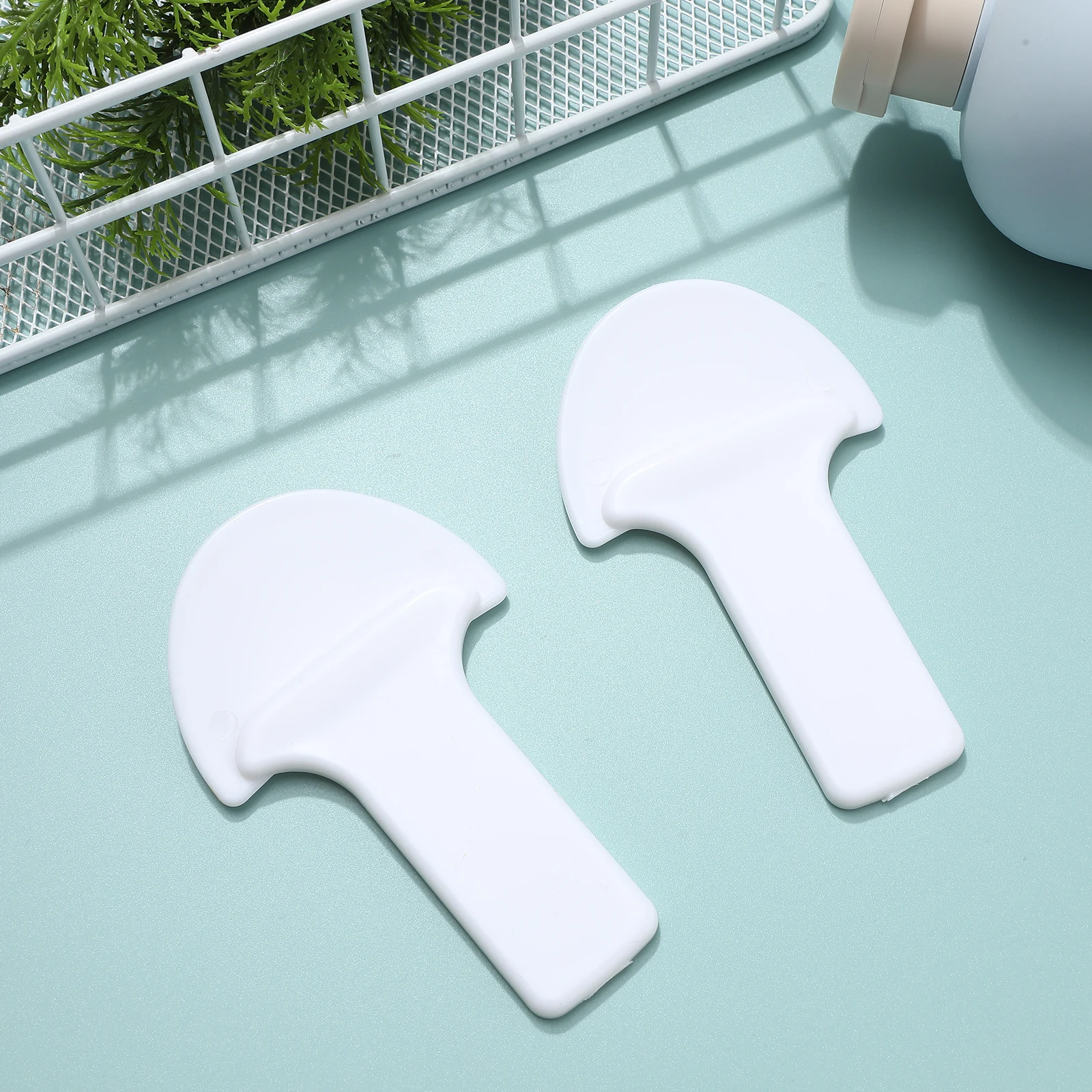 

2 Pcs Toilet Seat Lifter Handle Adhesive Toilet Lid Lift Tool Bathroom Accessory Riser Picker Lifting Tab