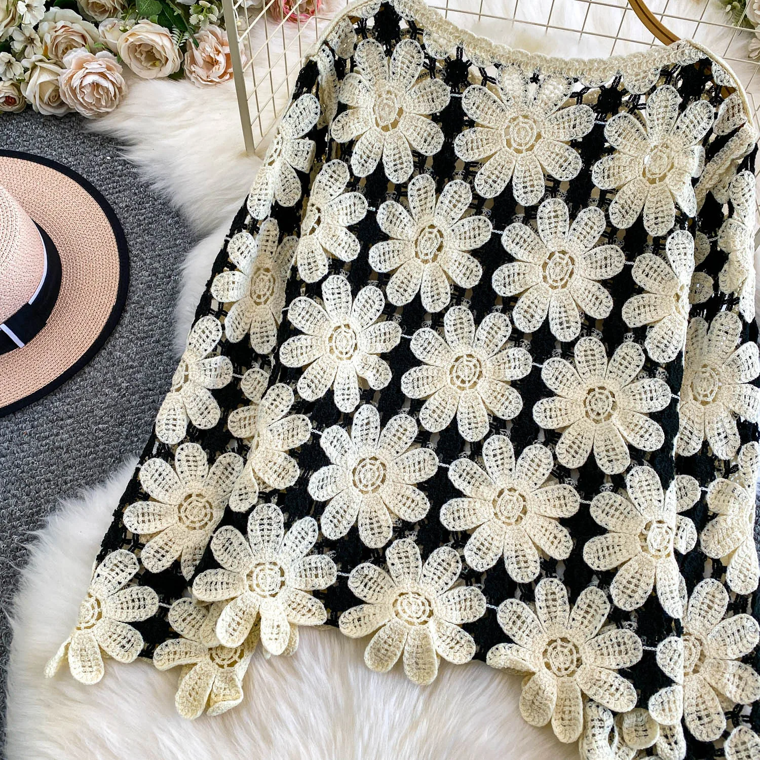 سيدة البوهيمي عطلة الاستوائية العرقية بلايز قمصان النساء الجوف خارج زهرة التطريز بلوزة الإناث Sunproof ربيع الخريف القمم