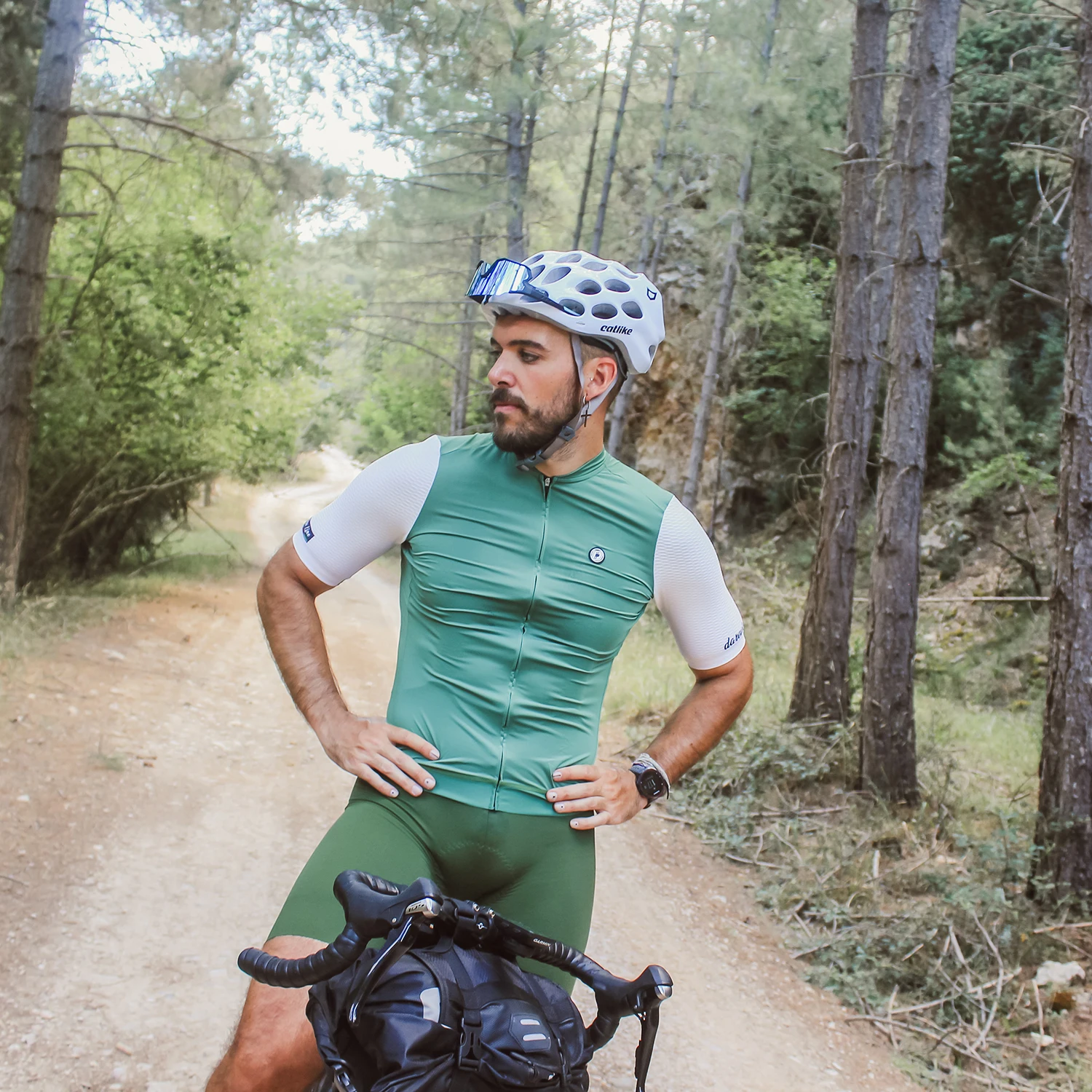 DAREVIE Italien Radtrikot Herren Weich Damen Sommer Pro Team Atmungsaktives Herren Ciclismo Trikot Schnell trocknendes, rutschfestes Radtrikot