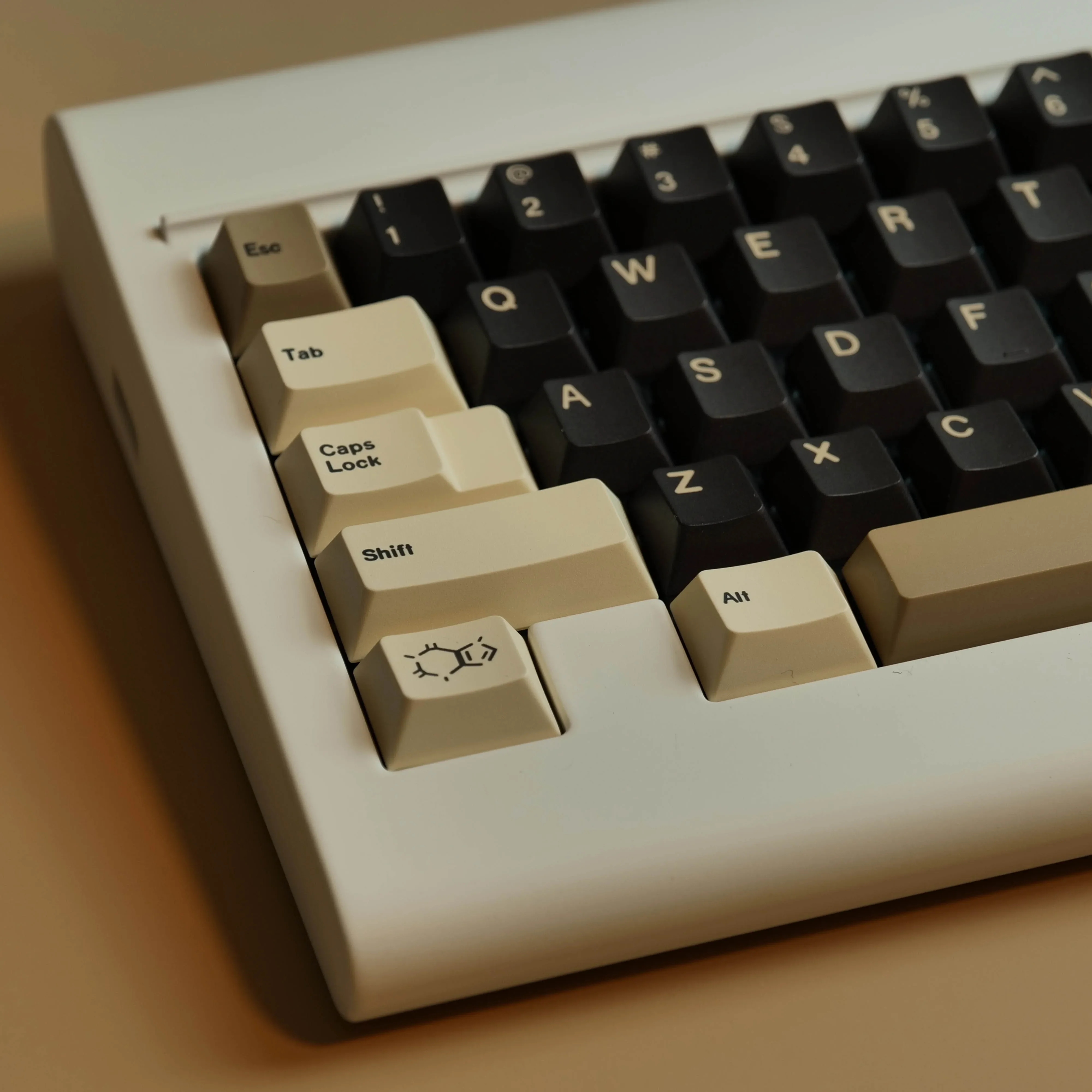 Cherry MXメカニカルキーボード,バリスタキーキャップ,Cherry MX,クロス軸スイッチ,Cherry, Alice, PBT,Dye,174キー,7u