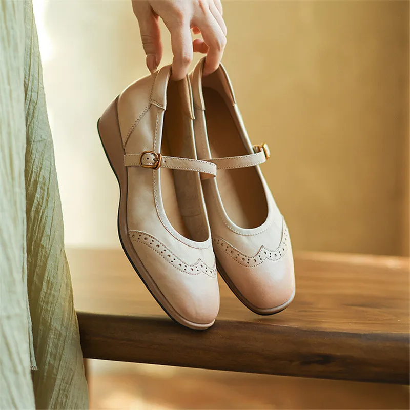 

New Spring/Autumn Genuine Leather Women Shoes Fashion Retro Round Toe Shoes for Women Mid Heels Women Pumps Mary Jane Shoes