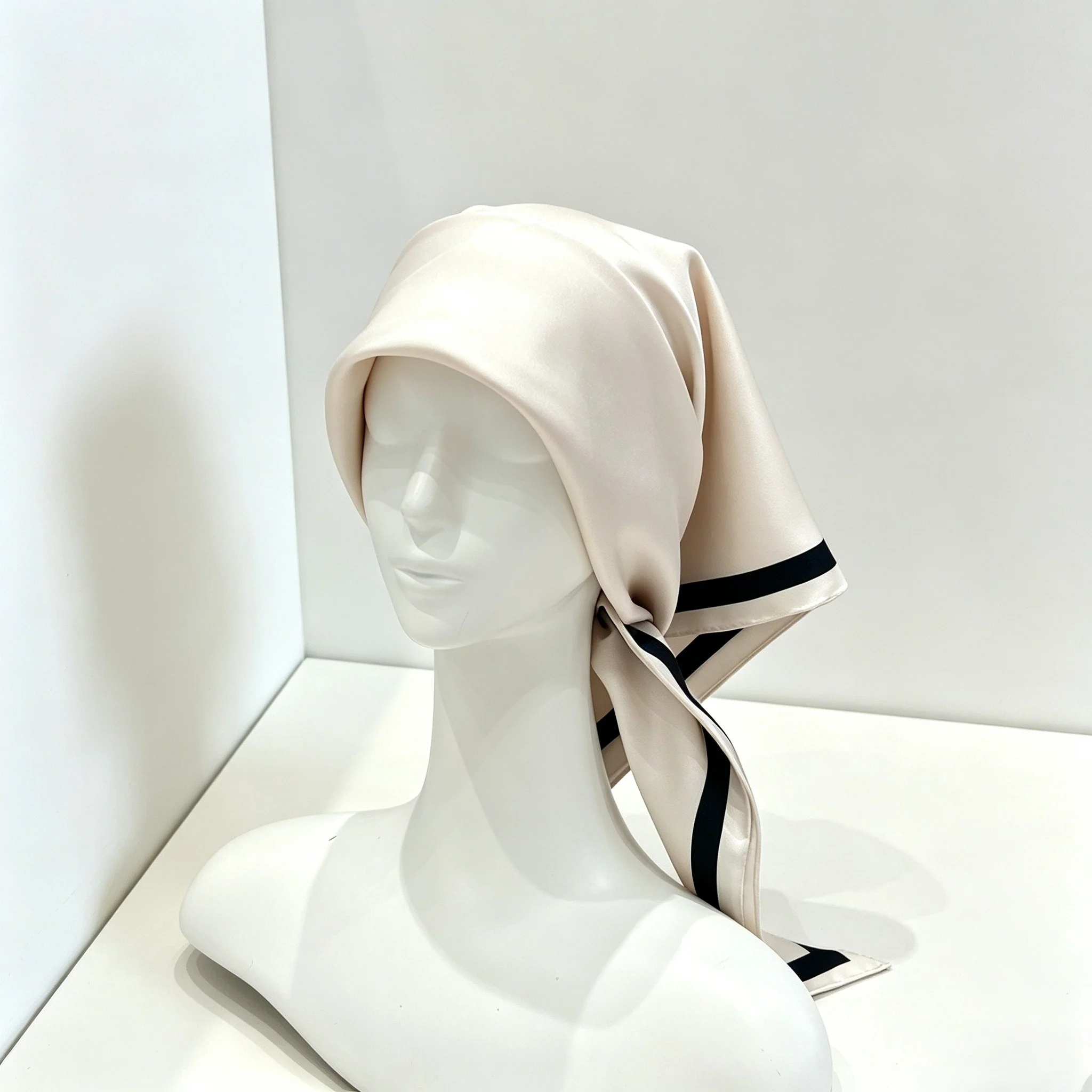 

Women's Luxury Silk Scarf 90x90 Black and White Square Scarf Neck Scarf Fashionable Headscarf Sun Protection Shawl Holiday Gift