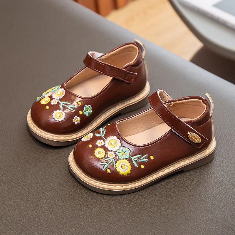 Children's Small Leather Shoes for Girls Bao Spring and Autumn 2024Embroidered Soft Soled Toddler Shoes for Girls Princess Shoes