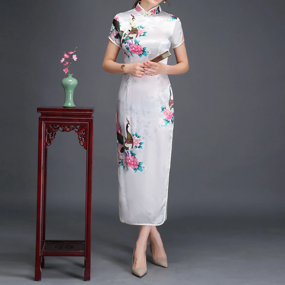 

Elegant Women's Cheongsam Dress for Chinese New Year Retro Style Short Sleeve Dress for Special Occasions and Events