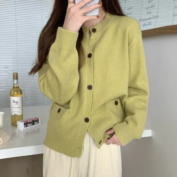

2025 New Loose Long Sleeve Soft Cozy Top Autumn Winter Fashion Casual Style Ladies Short Knitted Sweater Jacket