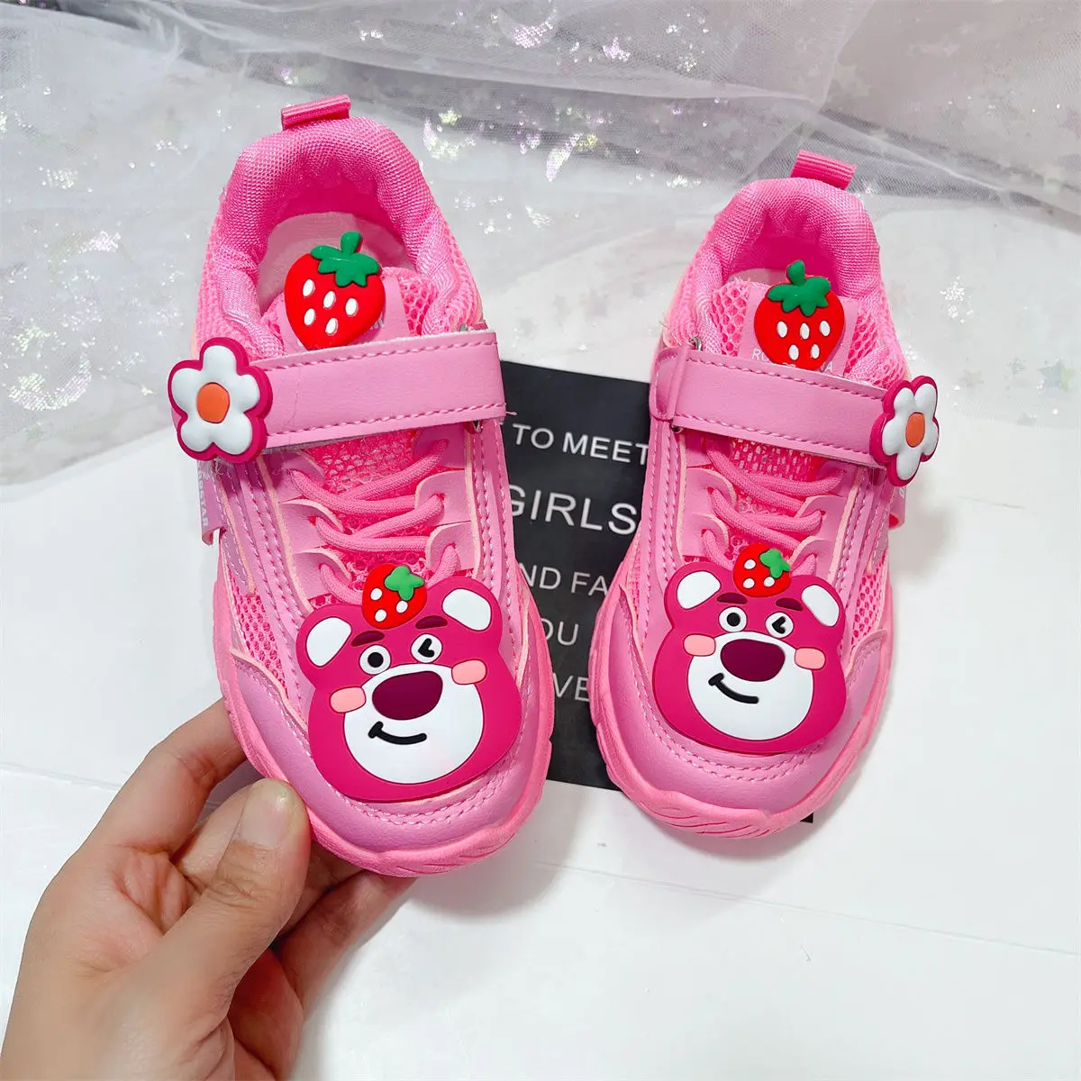 

Spring Summer New Children's 2024 Strawberry Bear Breathable Lotso Girls Summer Casual Sports children kids shoes