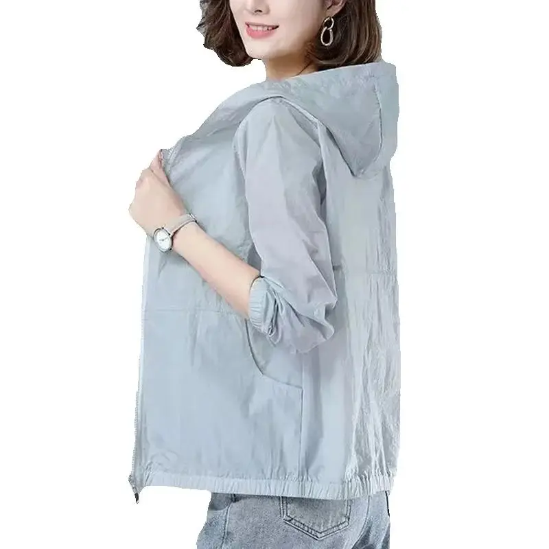 

2025 New Summer Solid Color Short Sun Protection Clothes Women Hooded Long Sleeve Middle-Aged Mom Coat Female Loose Jacket B1033