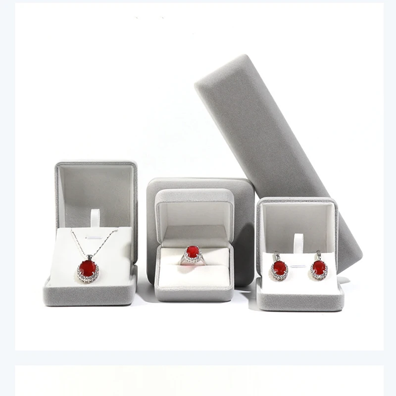 

Роскошная однотонная бархатная шкатулка для украшений: колец, подвесок, серег-гвоздиков и браслетов. Арочная бархатная коробка для хранения ювелирных изделий.