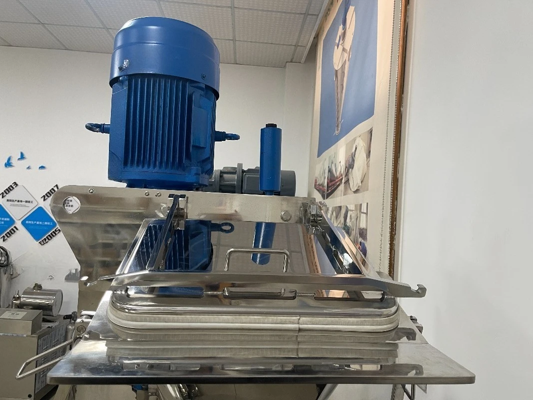 New Products Most Popular Powder Batch Blender Vertical Ribbon Mixer Screw Mixer Food Processing Mixer