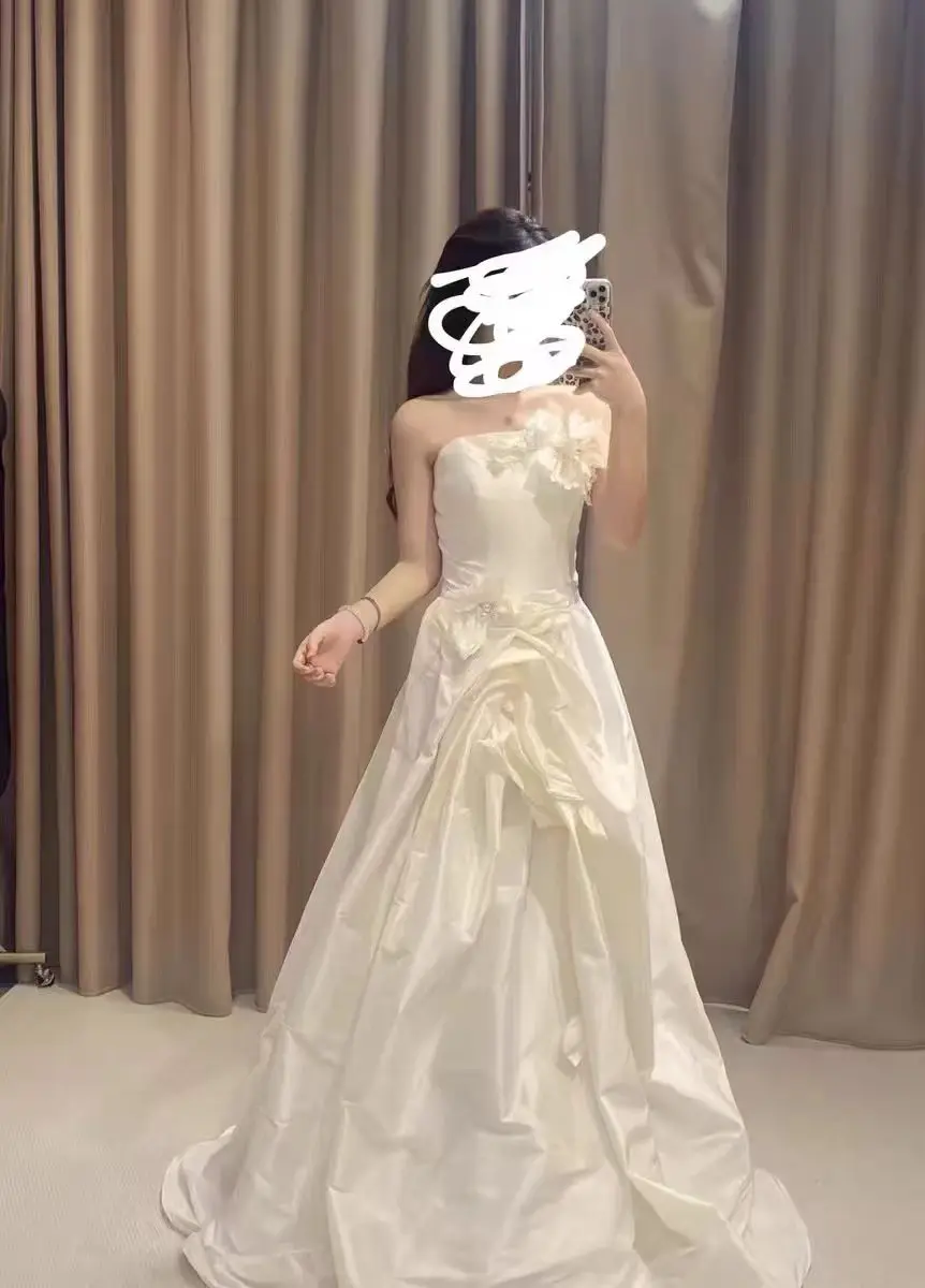 White Light Wedding Dresses Classic Women Satin Strapless Applique Photos Shoot Dress Luxury Long Wedding Party Bridal Dress