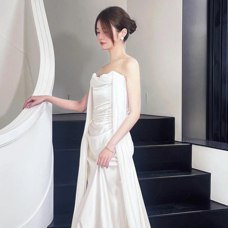 فستان زفاف خفيف على الطراز الفرنسي2025New زفاف بسيط عالي الجودة حمالة صدر بيضاء من الساتان طرحة زفاف فستان الملكة الأم