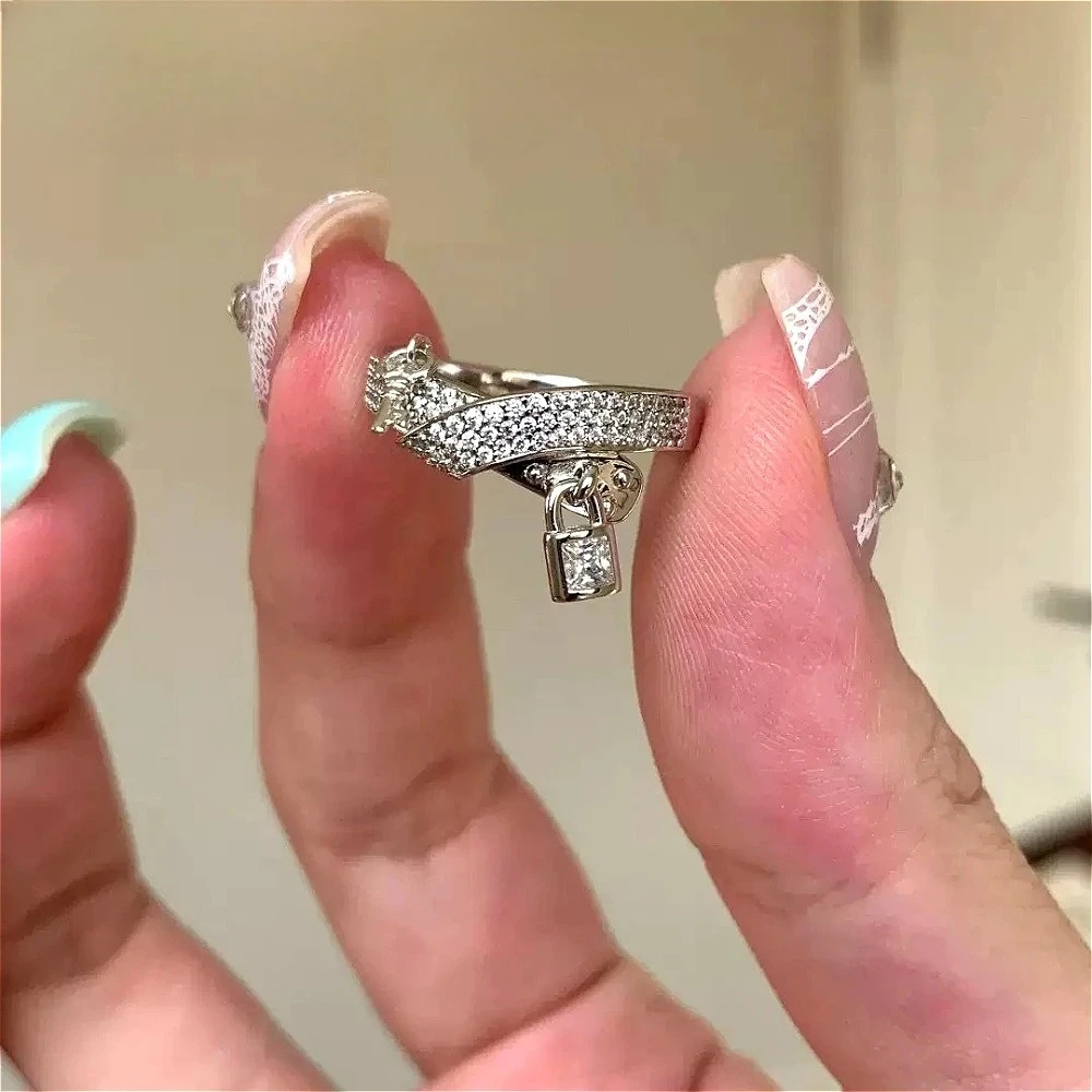 Exquisite 925 sterling silver with fashionable texture design, all-diamond ring, showcasing the unique personality of women.