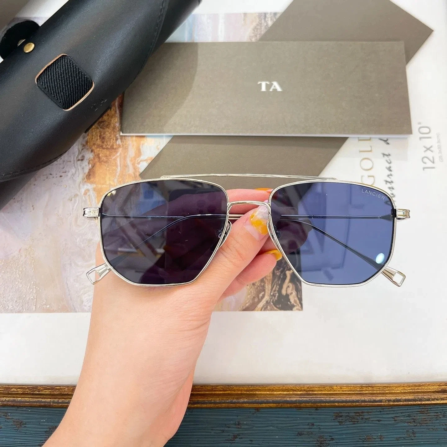 

Authentic For DIYTA DT LANCIER DLX115A Silver Alloy Frame Men Women Sun Glasses Premium Trendy UV Male Couple Eyewear With Box