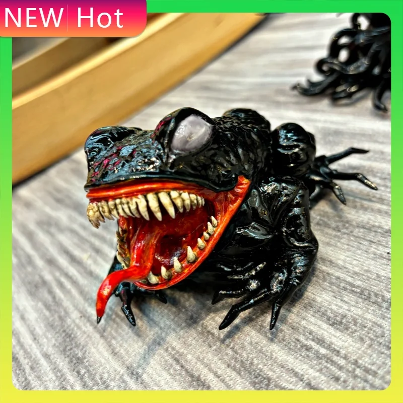 

Marvel Venom Living Frog Action Model Handmade Resin Craft Desktop Decoration Ornament Can Be Collected As Holiday Gifts