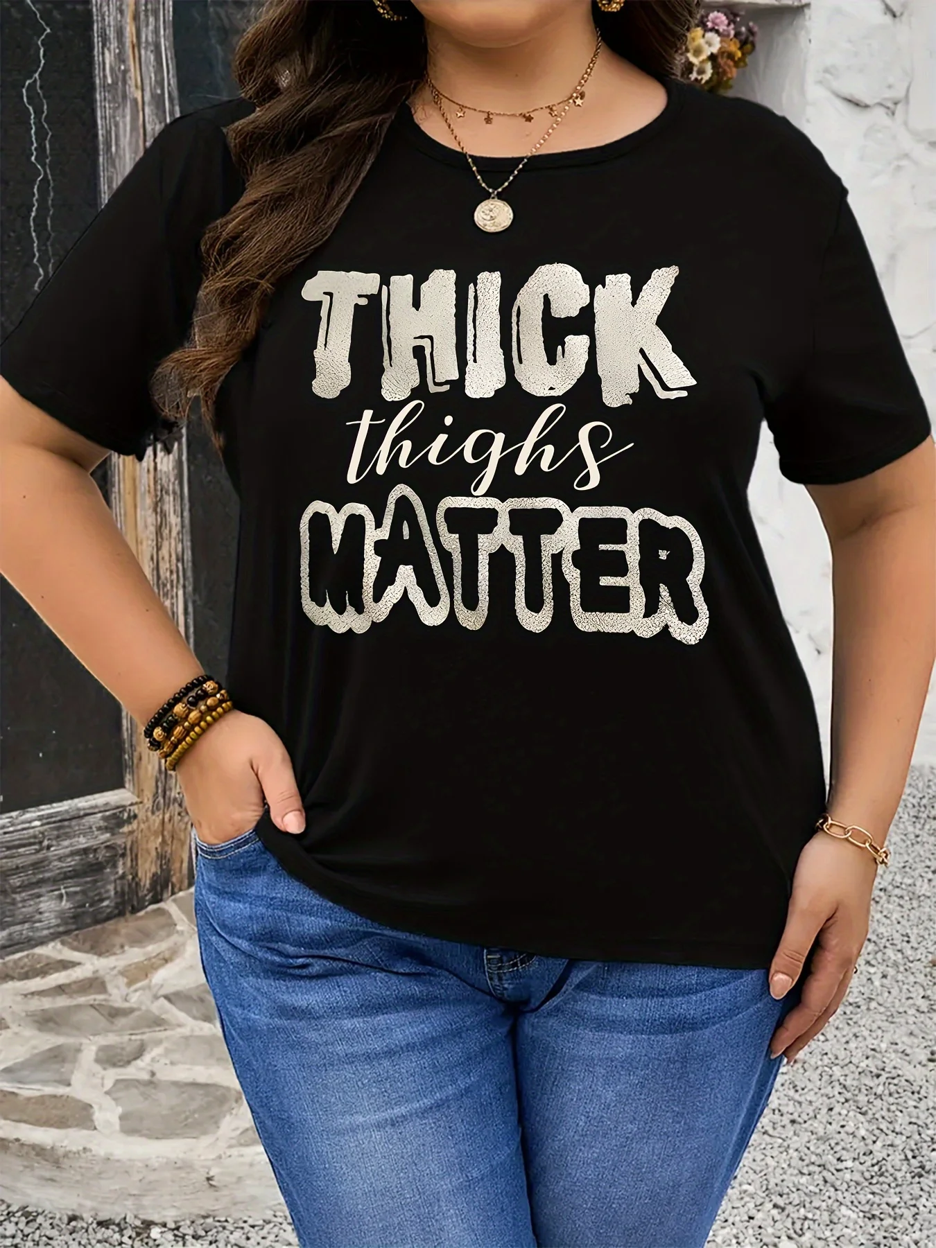 English graffiti letter personalized printed top is fashionable casual simple and suitable for both men and women's clothing