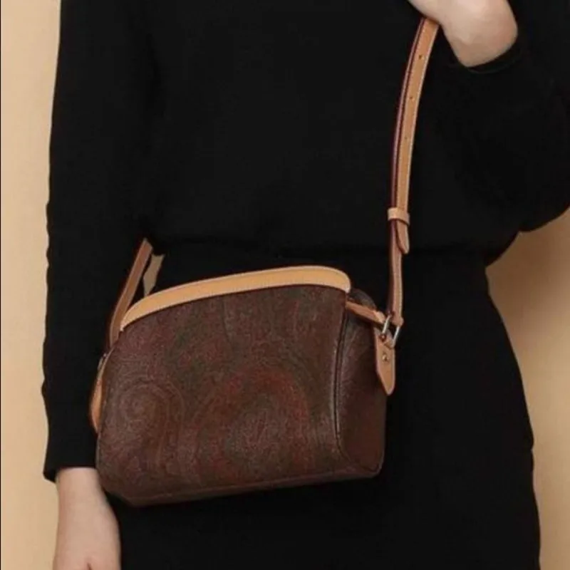 Fashion Lady Messenger Bag Women\'s Shoulder Bag Leather Lady Under Arm Bag Female Flap Bag And Casual Handbag For Woman
