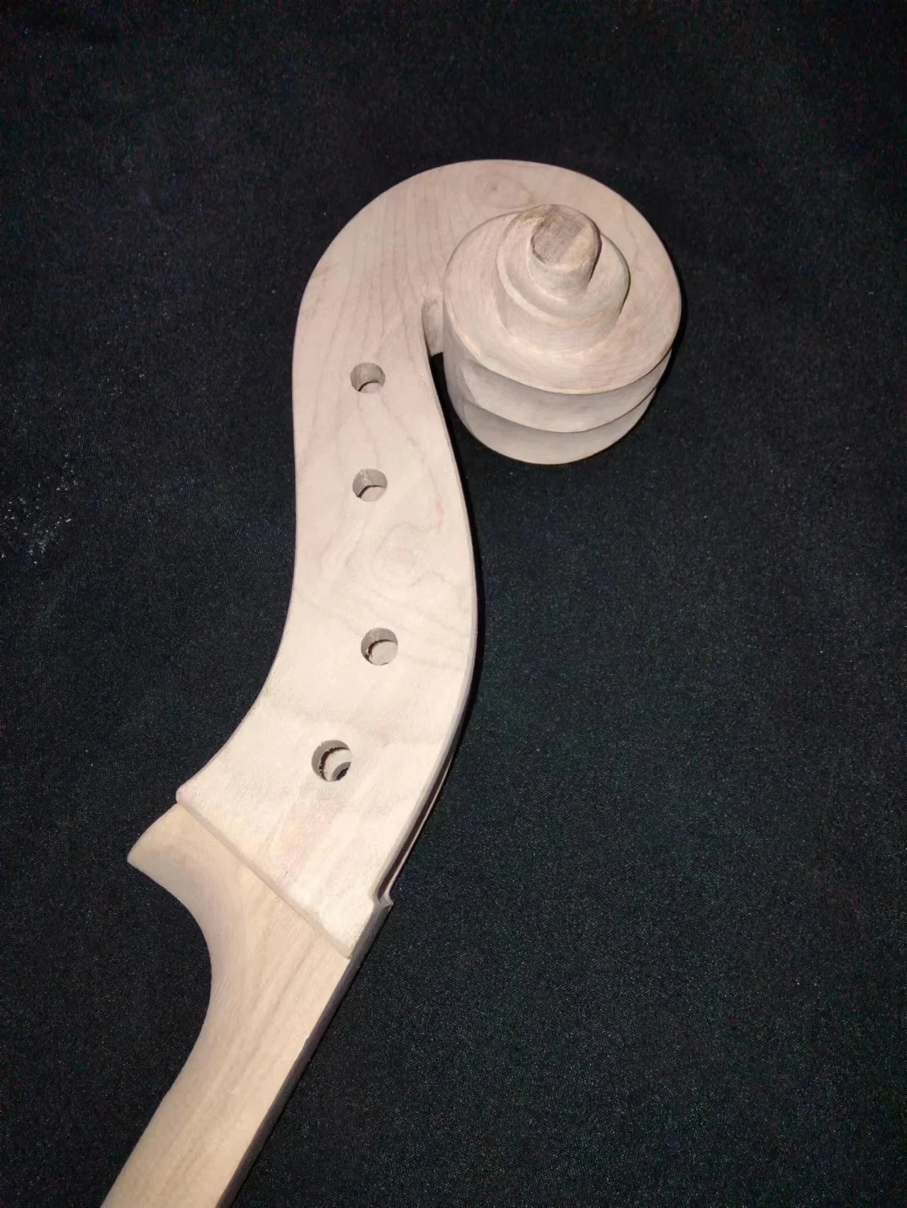 

1 ud. Cuello de Violonchelo de grado estudiante sin terminar 4/4 cabeza de Violonchelo de arce
