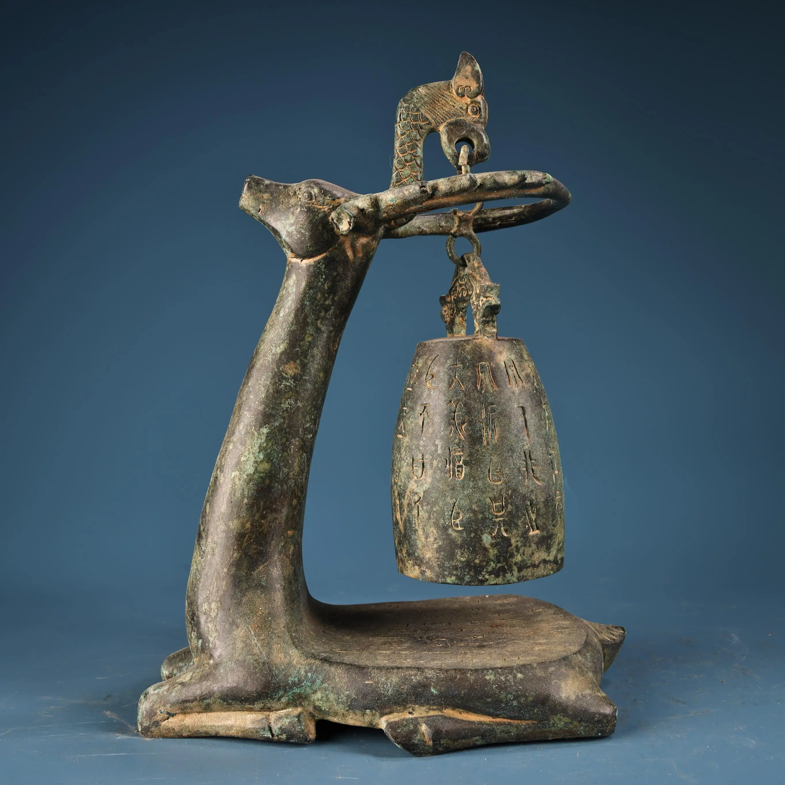 Tibet Folk Old Bronze Ware nscription Engraved pattern Sika Deer Statue Dragon Head Hanging Bell Amass wealth Ornaments