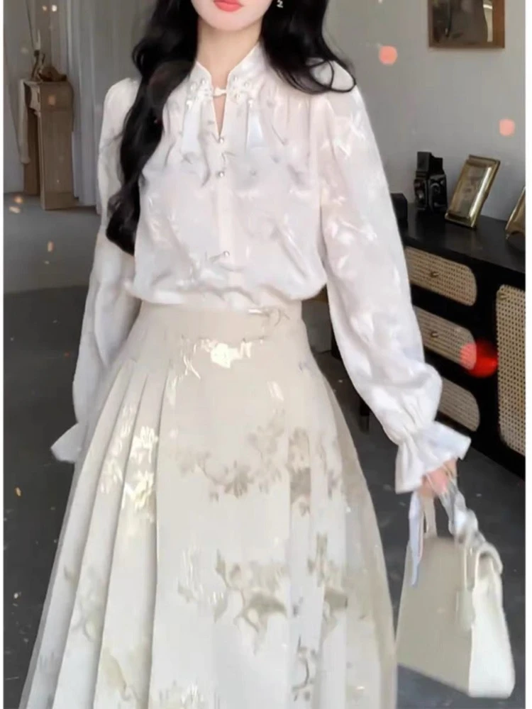 قميص جاكار محسّن على الطراز الصيني الجديد بأكمام من الدانتيل ومجموعة تنورة وجه الحصان على الطراز الصيني