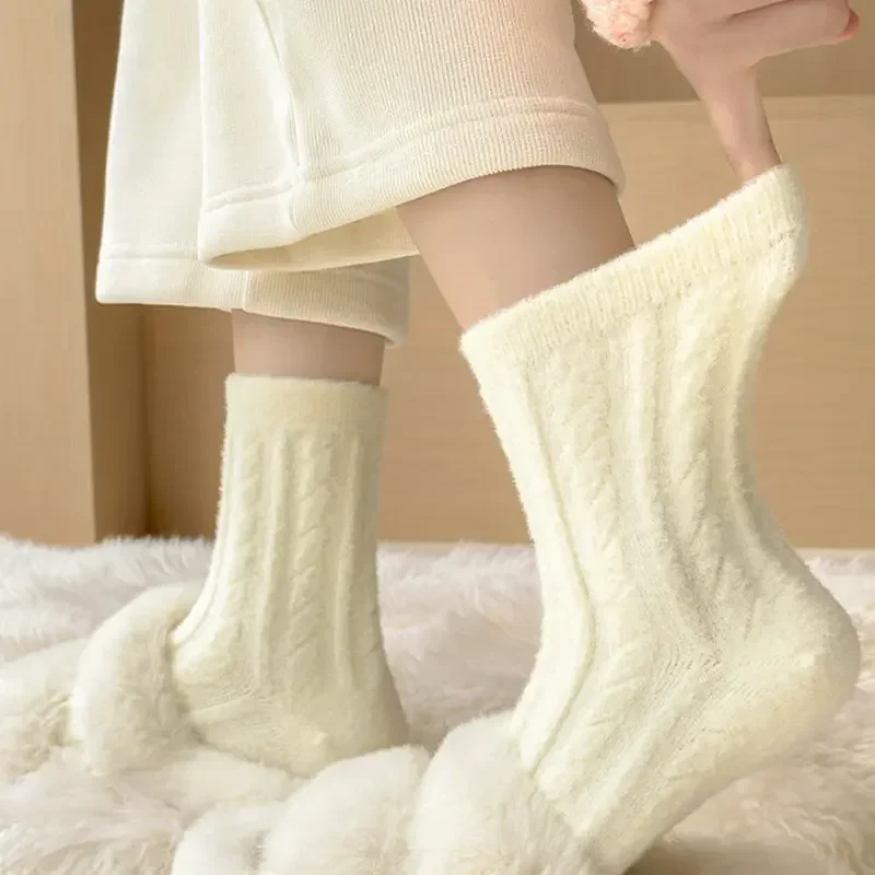 Winter Warm Thickened Velvet Socks Men Coral Fleece Plush Plus Stocking Girls Fluffy Floor Sleeping Middle Tube Sock Hosiery Sox