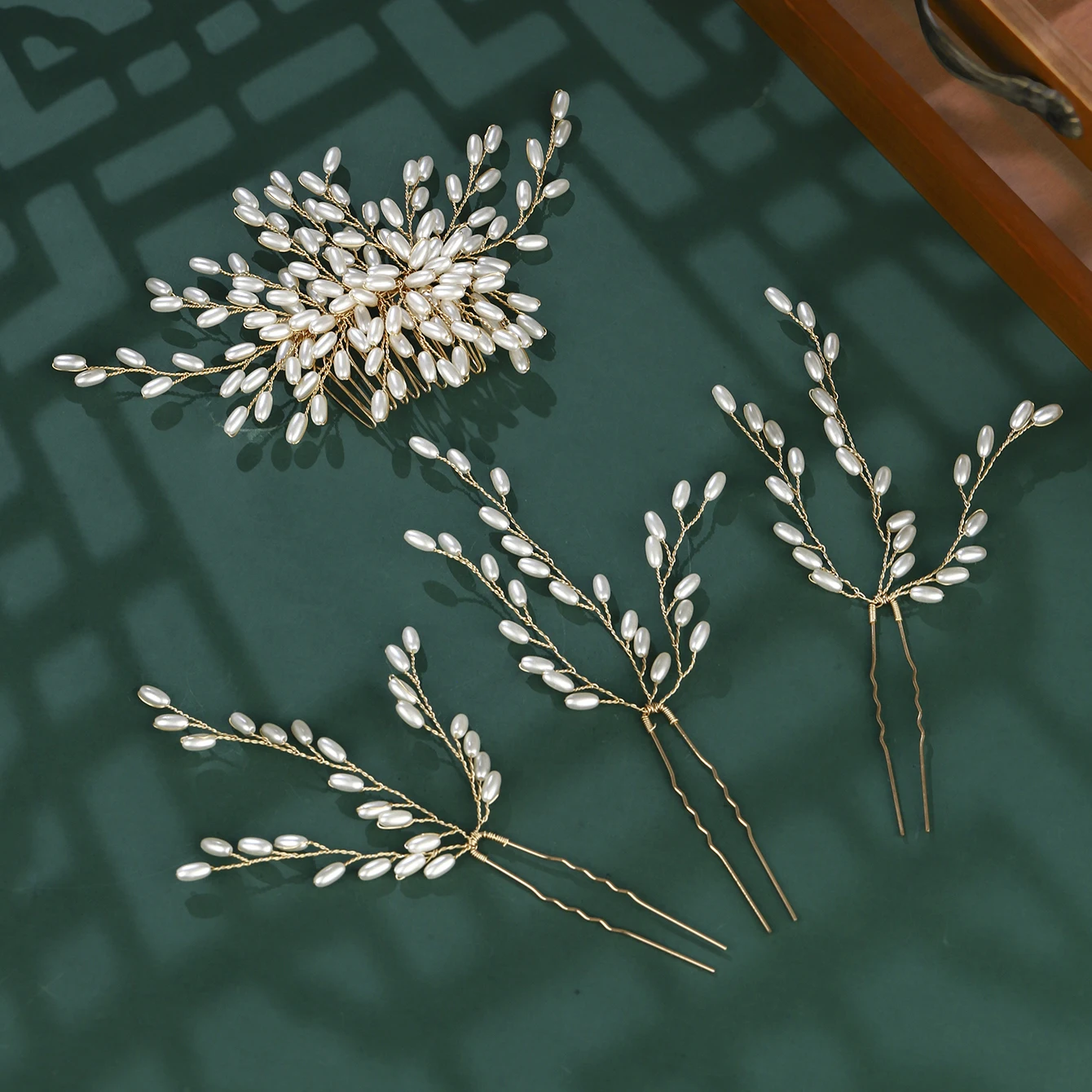 Korean Beautiful Bridal Headdress  Handmade U-shaped Pearl Hairpin Set Vintage Bridal Wedding Hair Accessories Plate Hair Comb image 5