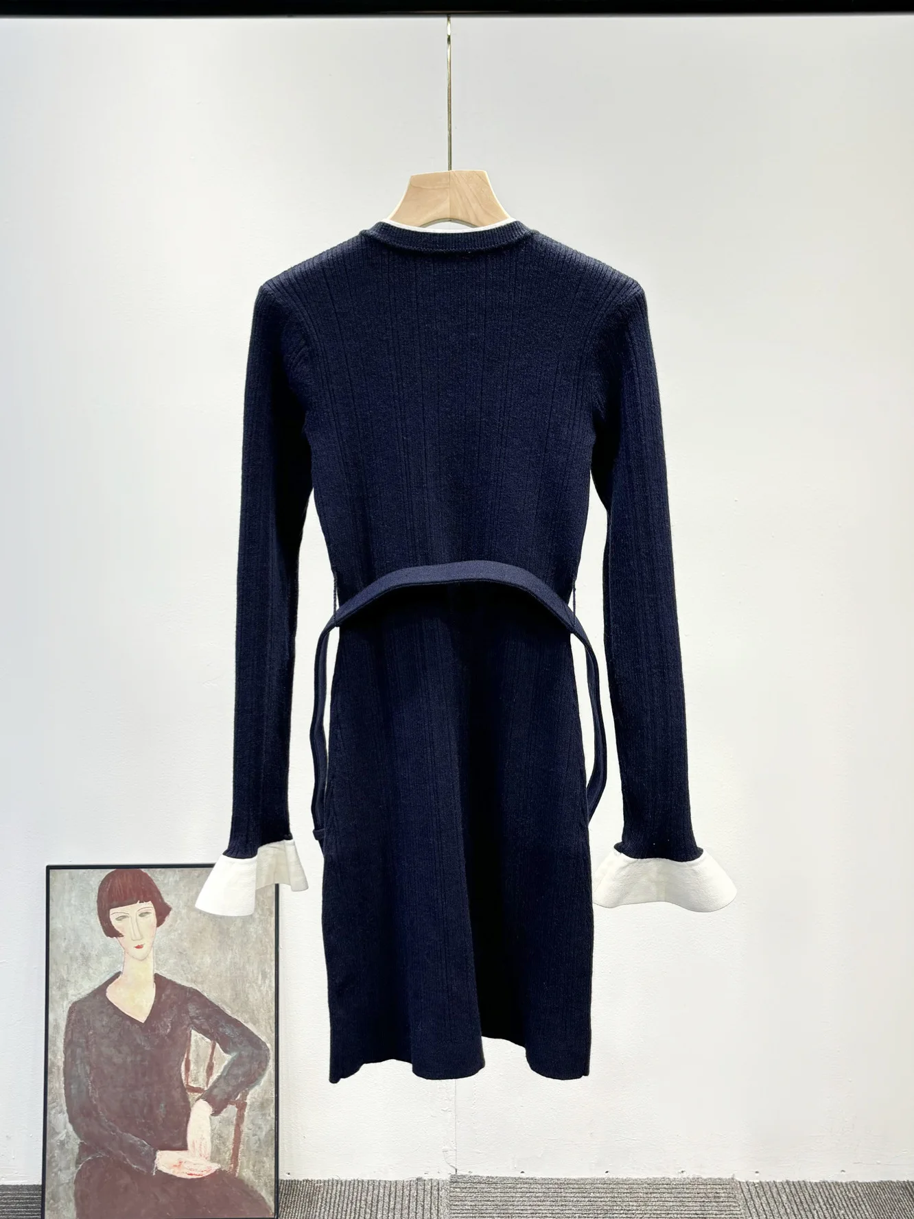 2025 Women Autumn New Light Luxury Contrast Color Knit Dress
