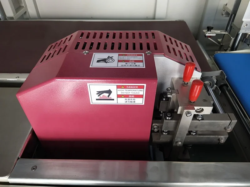 Macchina confezionatrice termoretraibile automatica per rotoli di carta igienica Jumbo