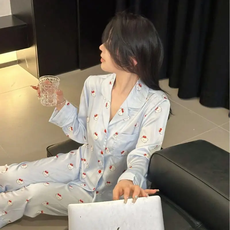 

Sanrio Girl Сексуальная пижама из ледяного шелка с лацканами Костюм Kawaii Hello Kitty Аниме Мода Весна и лето Одежда для отдыха с длинными рукавами