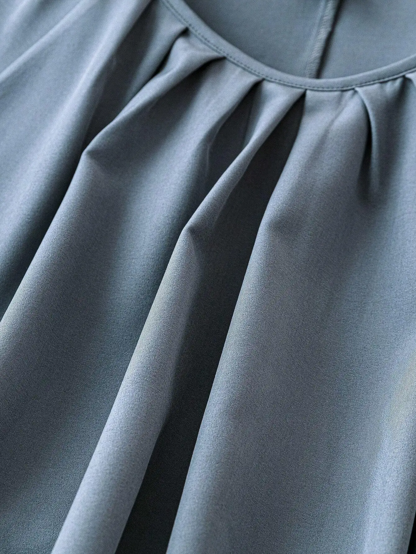 Plus Size Solid Round Neck Pleated Long Sleeve Blouse for Casual Wear