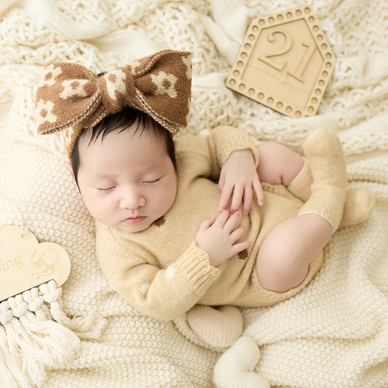 Ropa de sesión para niña de 0 a 1 mes, diadema con lazo estampado, mono, estera de fondo, letrero de madera para dormir, accesorios de fotografía recién nacido