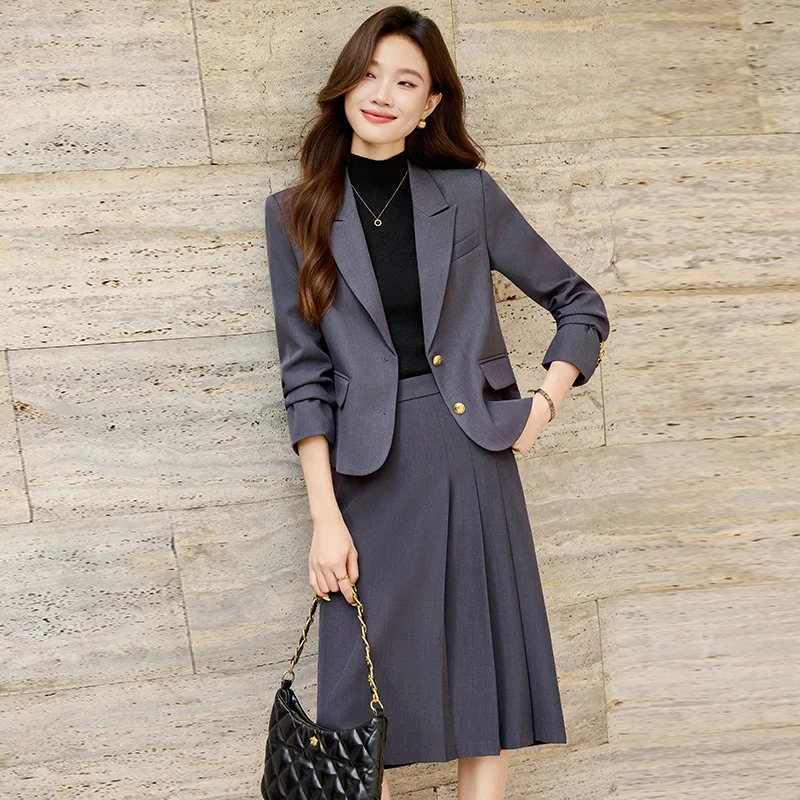 Elegant gray slimming long-sleeved suit for women2025New autumn high-end professional commuter versatile blazer