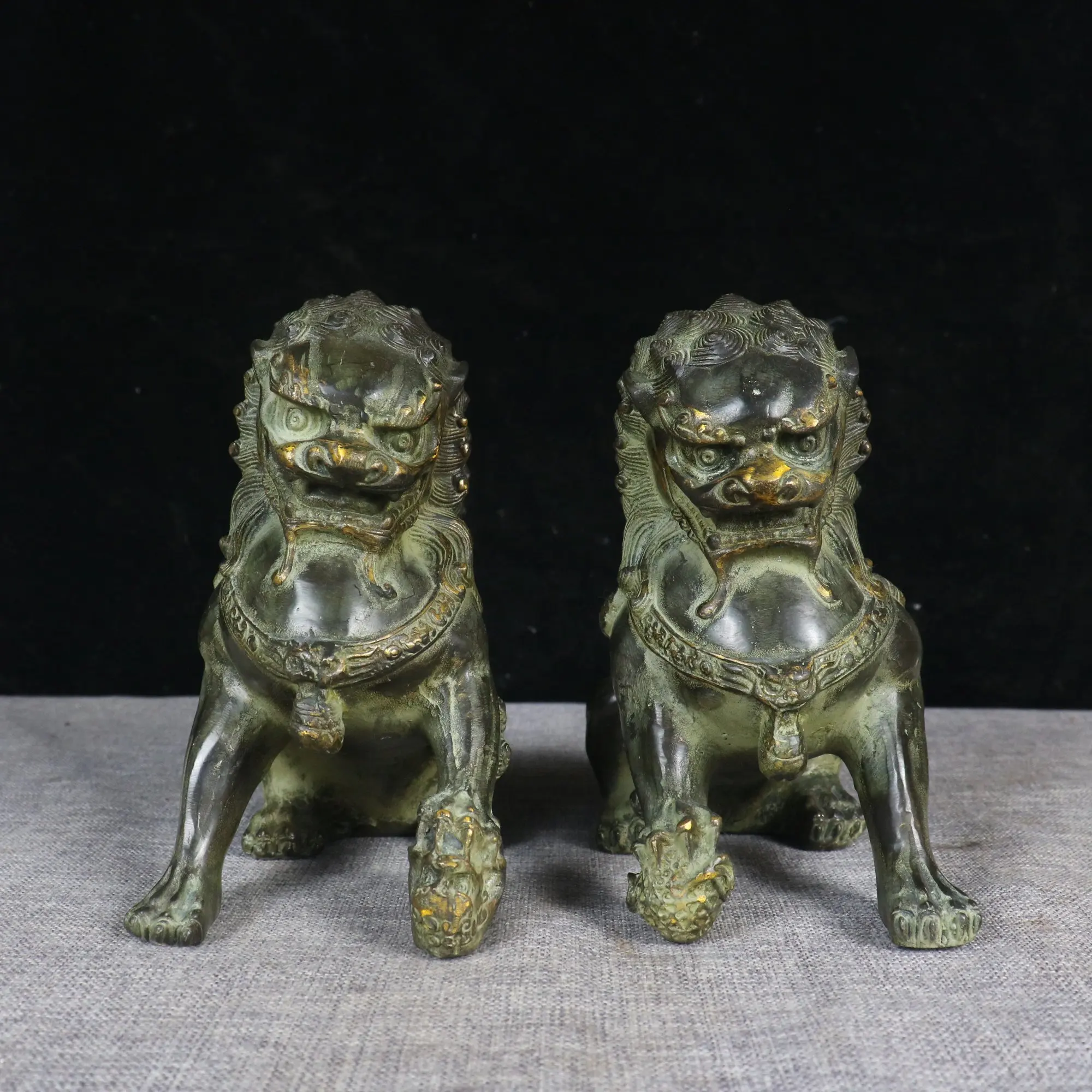 

8"Tibetan Temple Collection Old Brass Gilded Lion Statue Door Lion Door God Amass wealth Ornaments Town house Exorcism