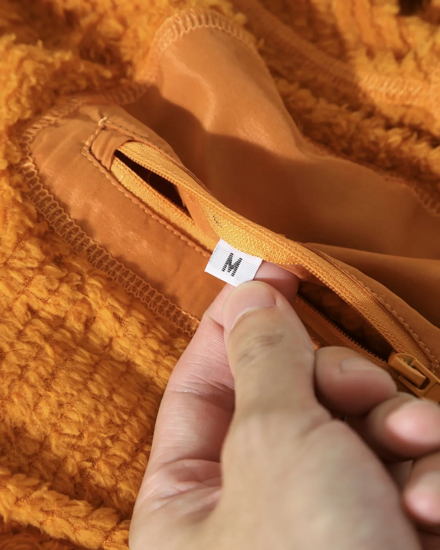 Unisex Outdoor-Fleece-Kapuzenpullover mit Ferninfrarot-Heizung – Antistatischer, thermischer Langarm-Pullover für Winterwanderungen und zum Schichten – Detail 11