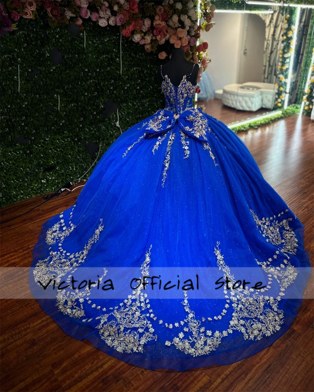 Enchanting Royal Blue Spaghetti 15 Years Quinceanera Dresses Beaded Applique Ball Gown Bow 2025 Birthday Luxury Dress Customized