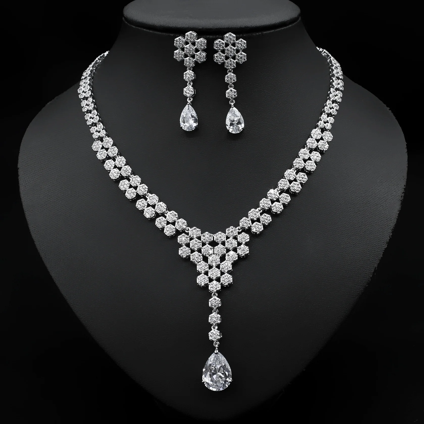 

Luxury brand genuine real jewels Bridal Jewelry Set micro water drop tassel zircon Earring Necklace two piece set female ins nob