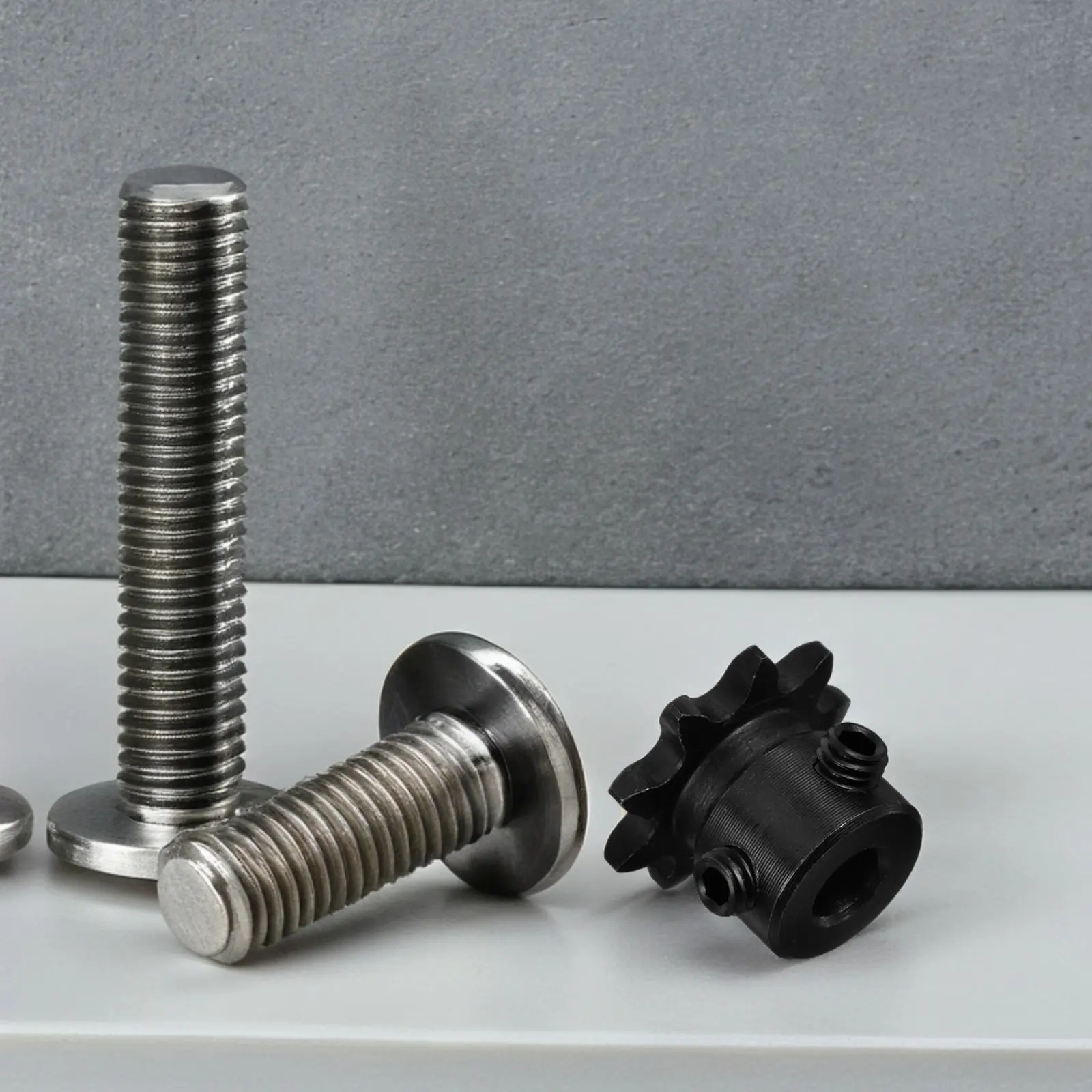 1Pcs Chain Sprocket 9 Tooth Carbon Steel Single Strand Roller Sprocket System High Transmission Efficiency Low Noise Operation