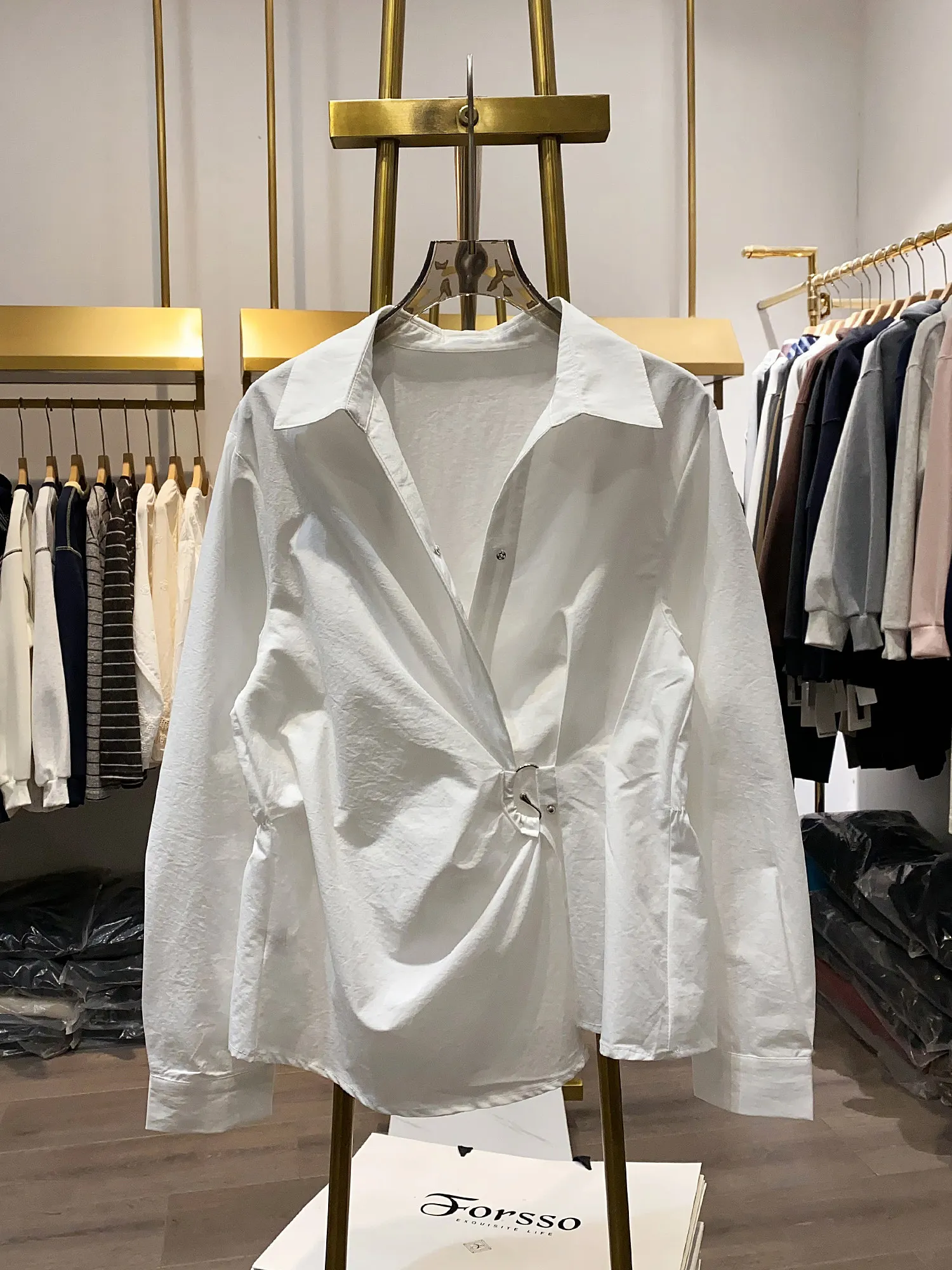 

Новая женская рубашка в корейском стиле с плиссировкой спереди, длинными рукавами и отложным воротником, модная повседневная универсальная модель для офиса, приталенный крой, на каждый день