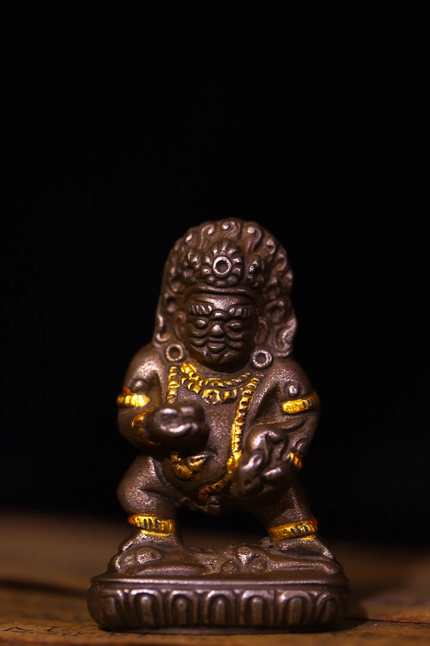 Nepalese Temples Old Tiantie Gilded Black Jambhala Black God of Wealth Standing Buddha Amulet Worship Hall Town house