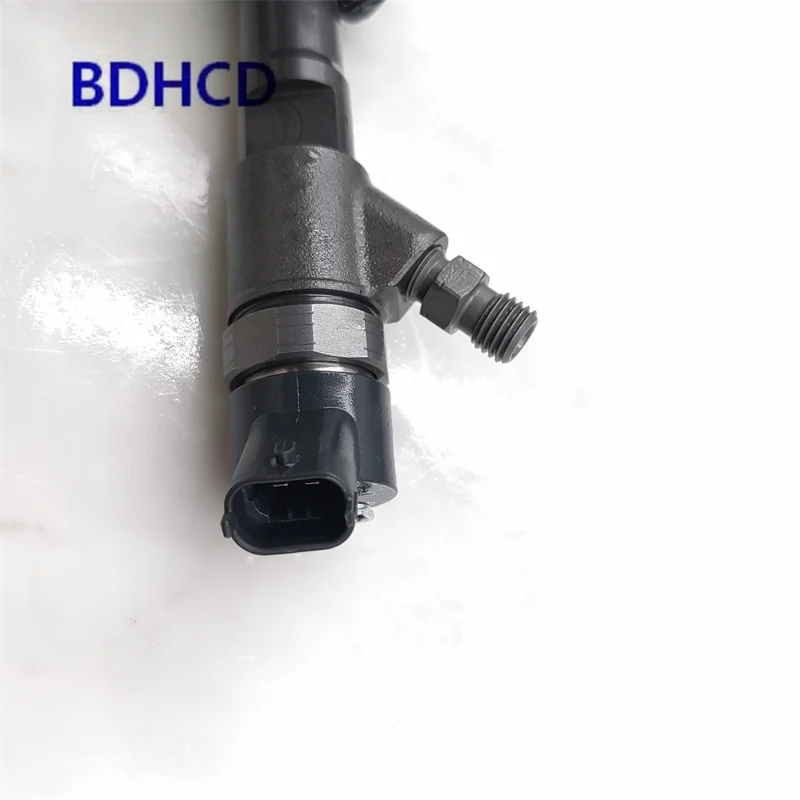 حاقن قضيبي مشترك حاقن وقود الديزل 0445110435 حاقن وقود الديزل لشركة فيات دوكاتو لأجزاء المحرك اليومي Iveco