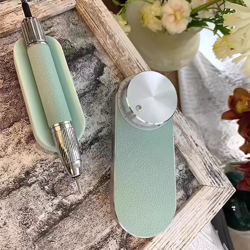 LAMWO DAICHONG Nagelstudio, leicht, wiederaufladbar, Nagelbohrfeilenmaschine für Maniküre, Pediküre, Schwarz