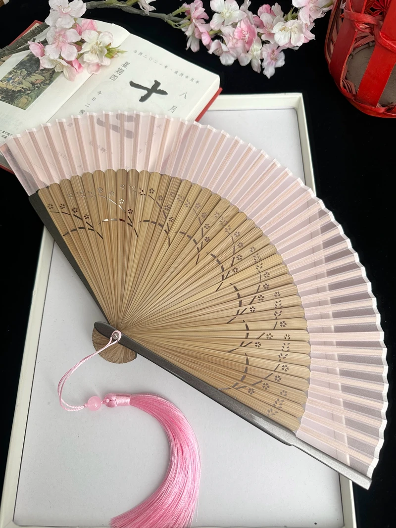 

Portable Fan Wedding Hand Fan Carry-on Folding Fan Home Daily Use Manual Fan Women's Chiffon Crafts Decoration Outdoor Travel