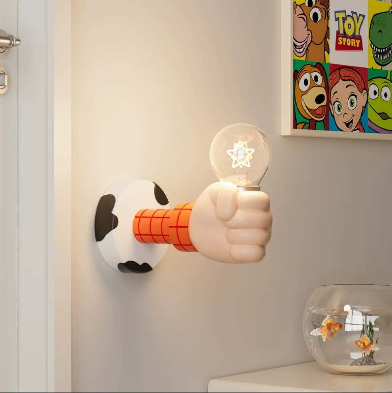 

[VIP] Toy Story Woody Handheld wall lamp Resin Action figure creative Night Lamp toys statue collection model bedroom decoration