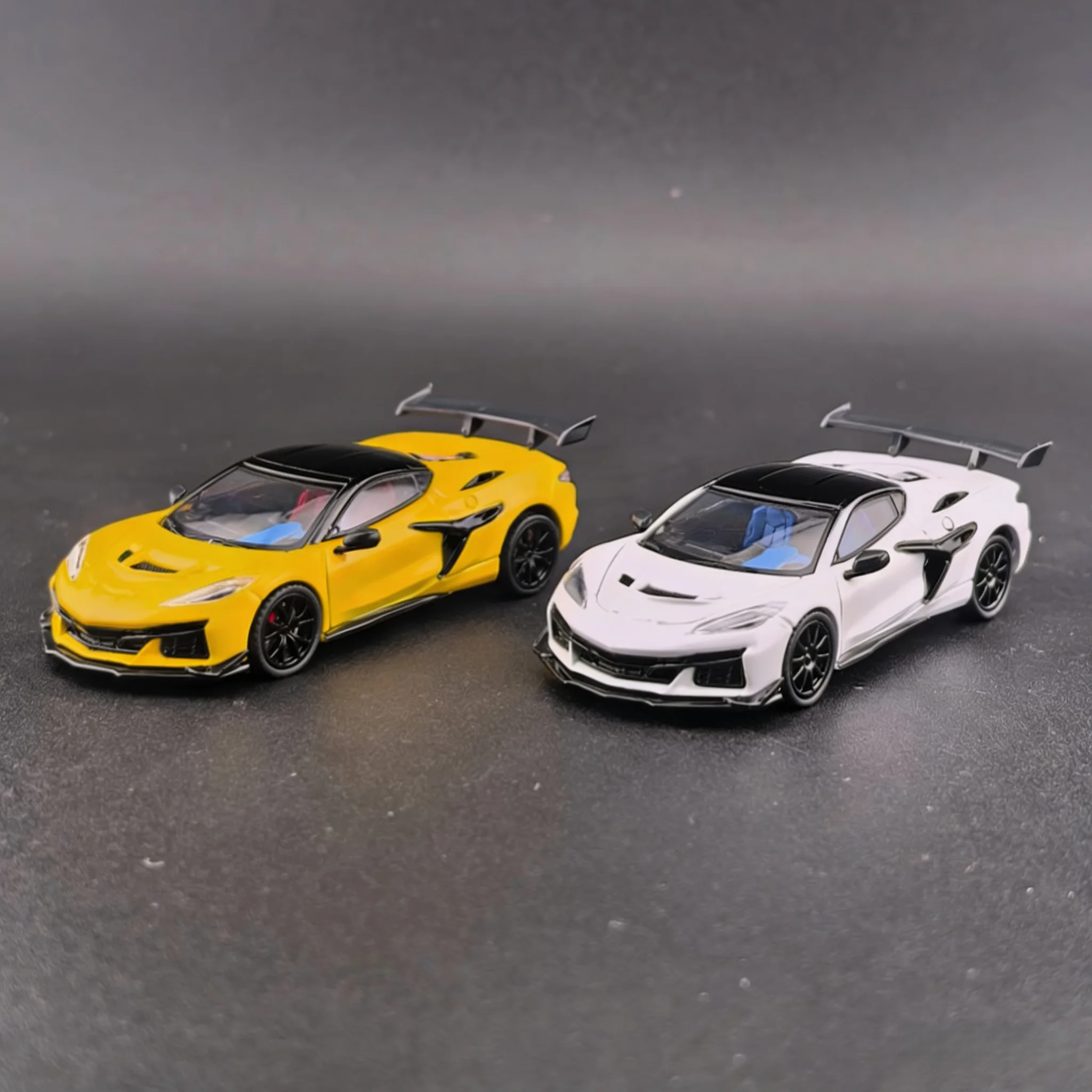 

Предзаказ * FineWorks64 1/64 Модель автомобиля Corvette C8 ZR1 из силиконового сплава * Отгрузка в мае