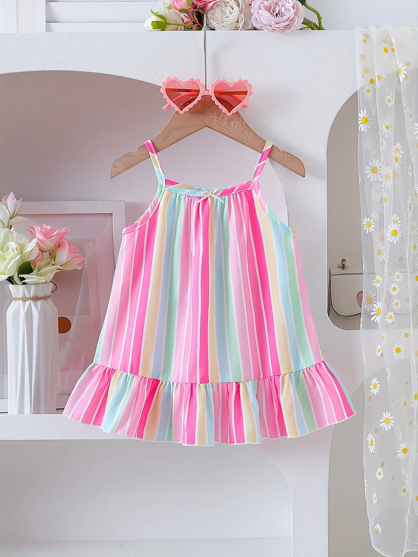 

Summer baby girl dopamine color-blocked sundress for Valentine's Day, suitable for beach and seaside photo shoot outfit